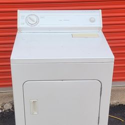 DRYER 110 V GAS EXCELLENT CONDITION 
