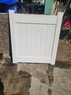 White gate new