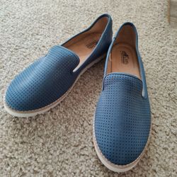 Cliffs by White Mountain slip-on loafer shoes