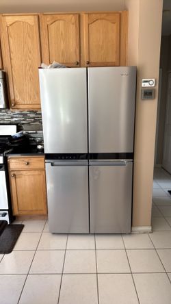 Whirlpool 4 door Refrigerator