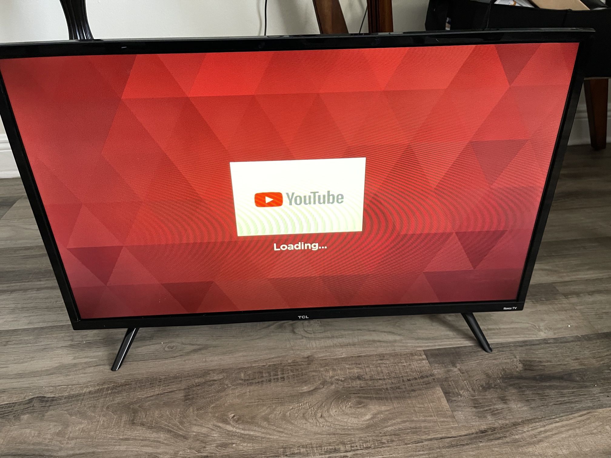 TCL 43” Roku Smart TV 4K UHD HDR With New Remote Control $100 Firm On Price