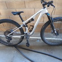 2026 Epic C  Mountain Bike 