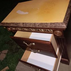 Dresser/nightstand $20