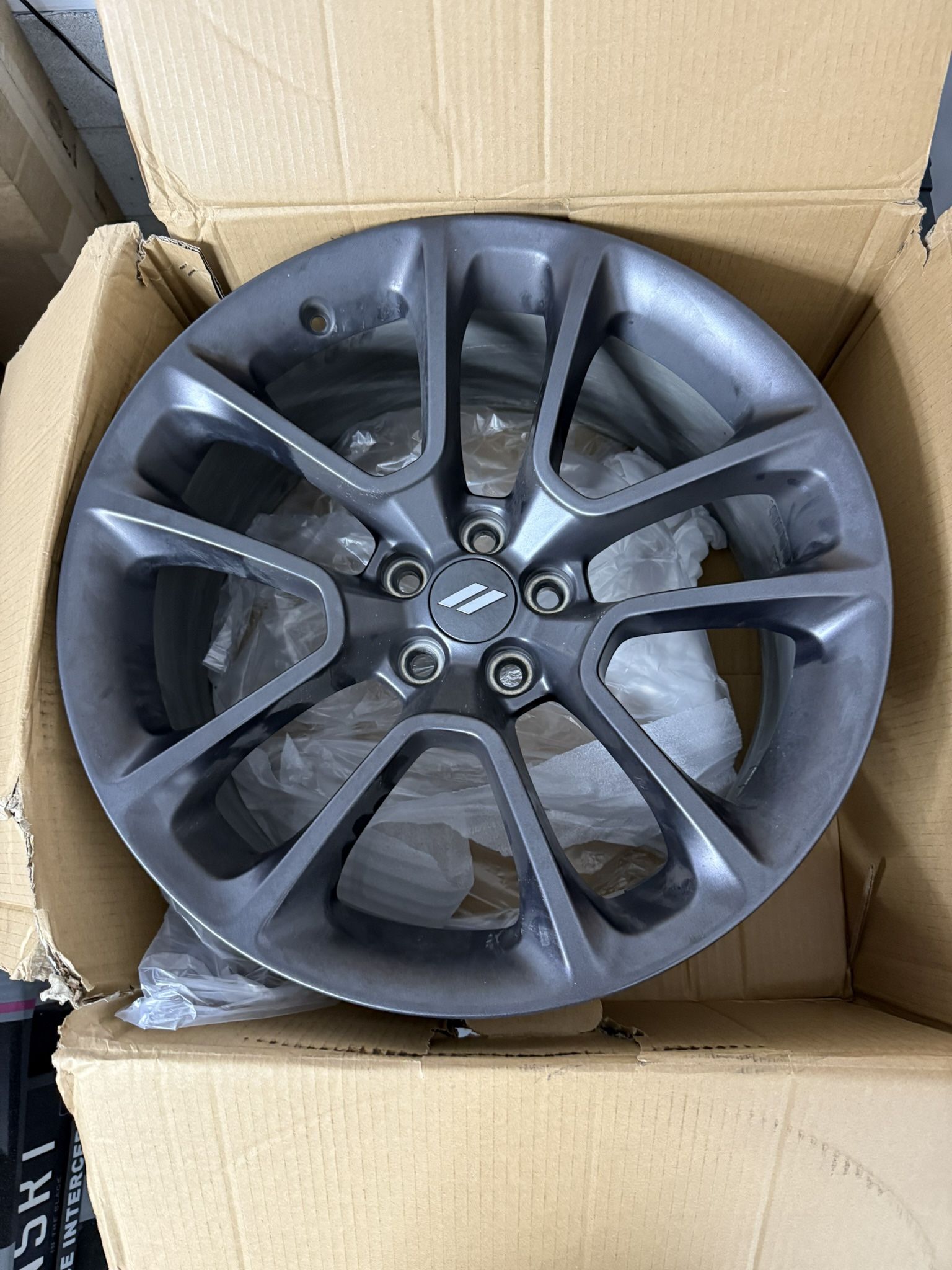 Dodge 392 Scat Pack Stock Rims. 4