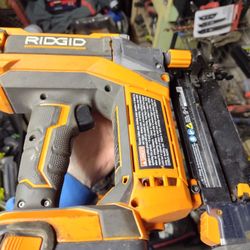 Brad nailer 