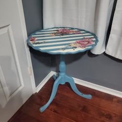 Floral Antique Bakers Table
