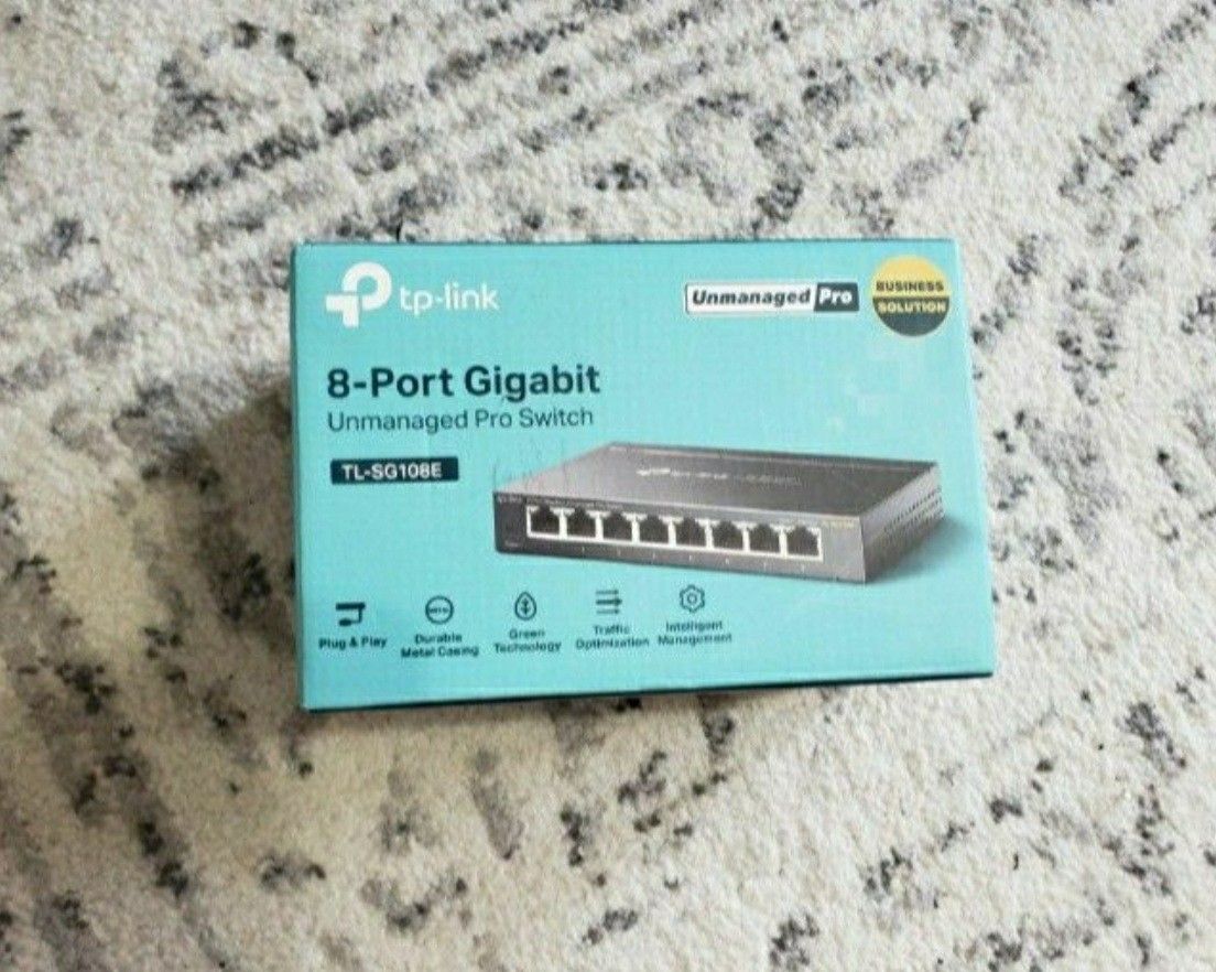 8-port TP-Link Smart Switch