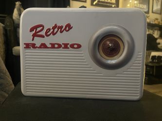 Retro Radio Lunch Box