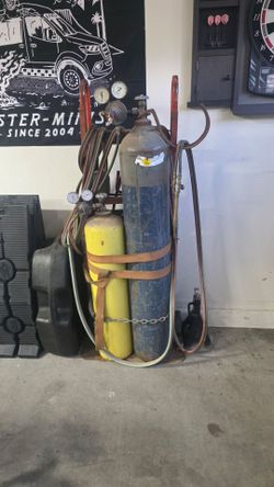 oxygen and acetylene gas torch