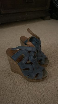 Shoe