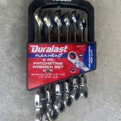 Flexible head ratcheting wrenches