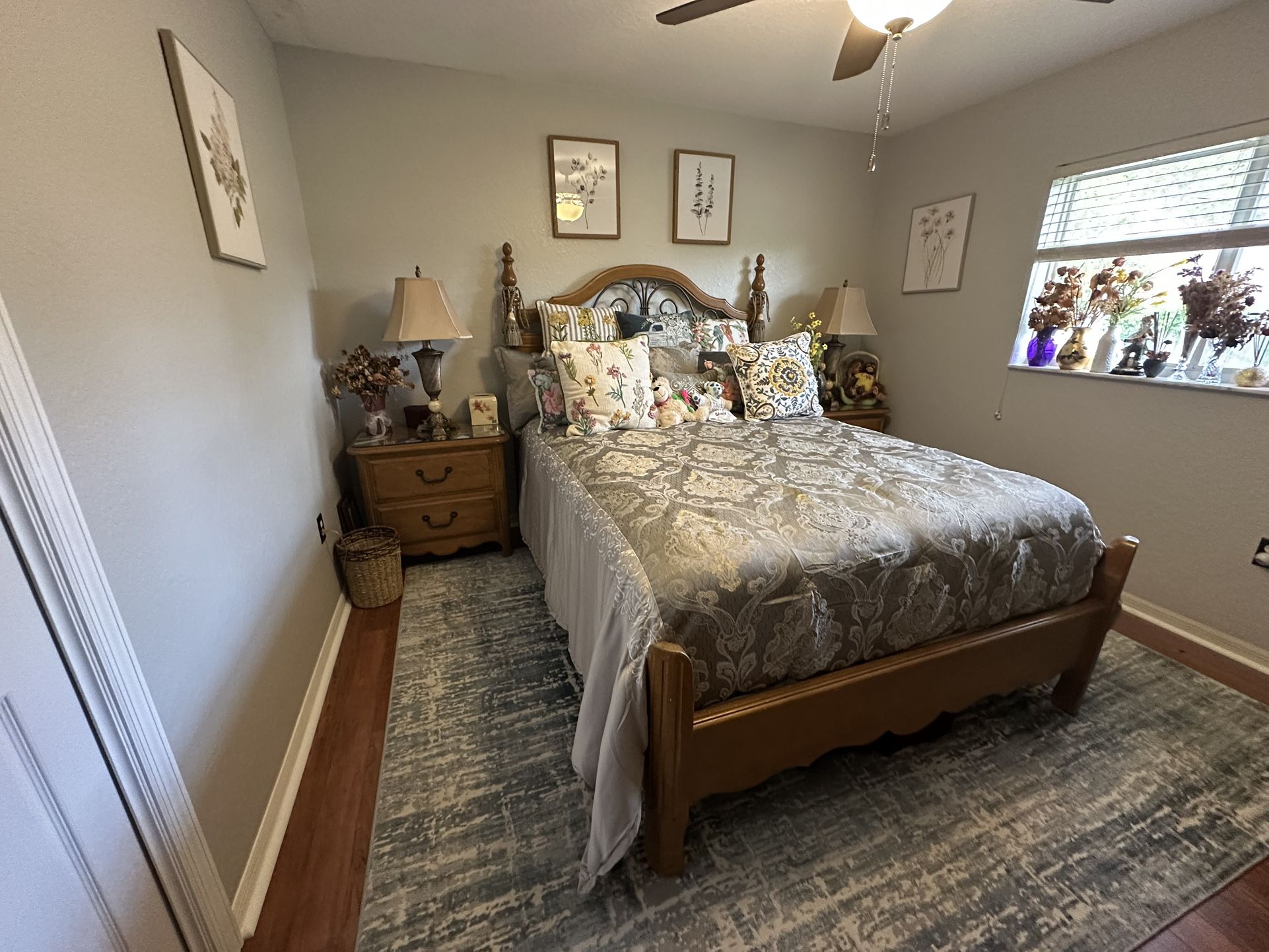 Queen Bedroom Set