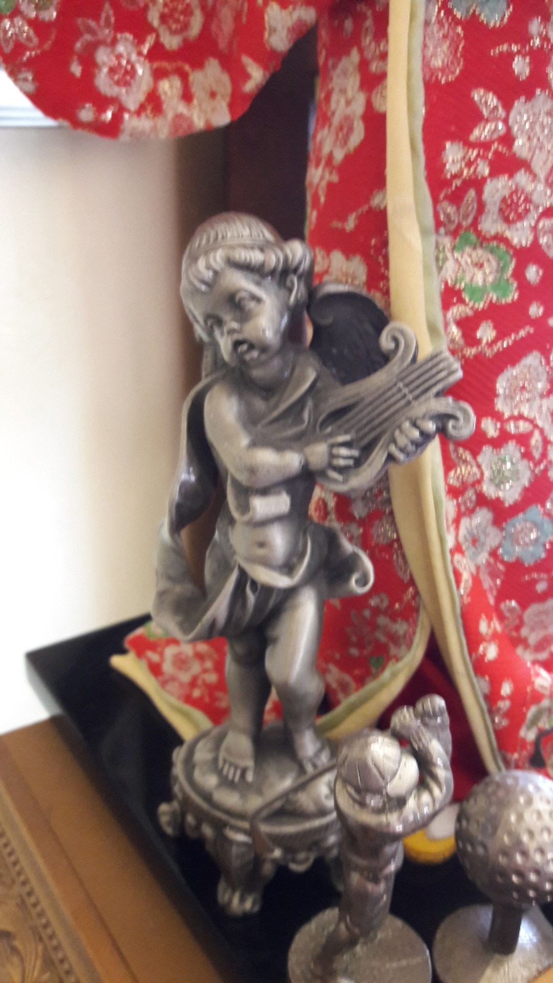 4 pewter angles