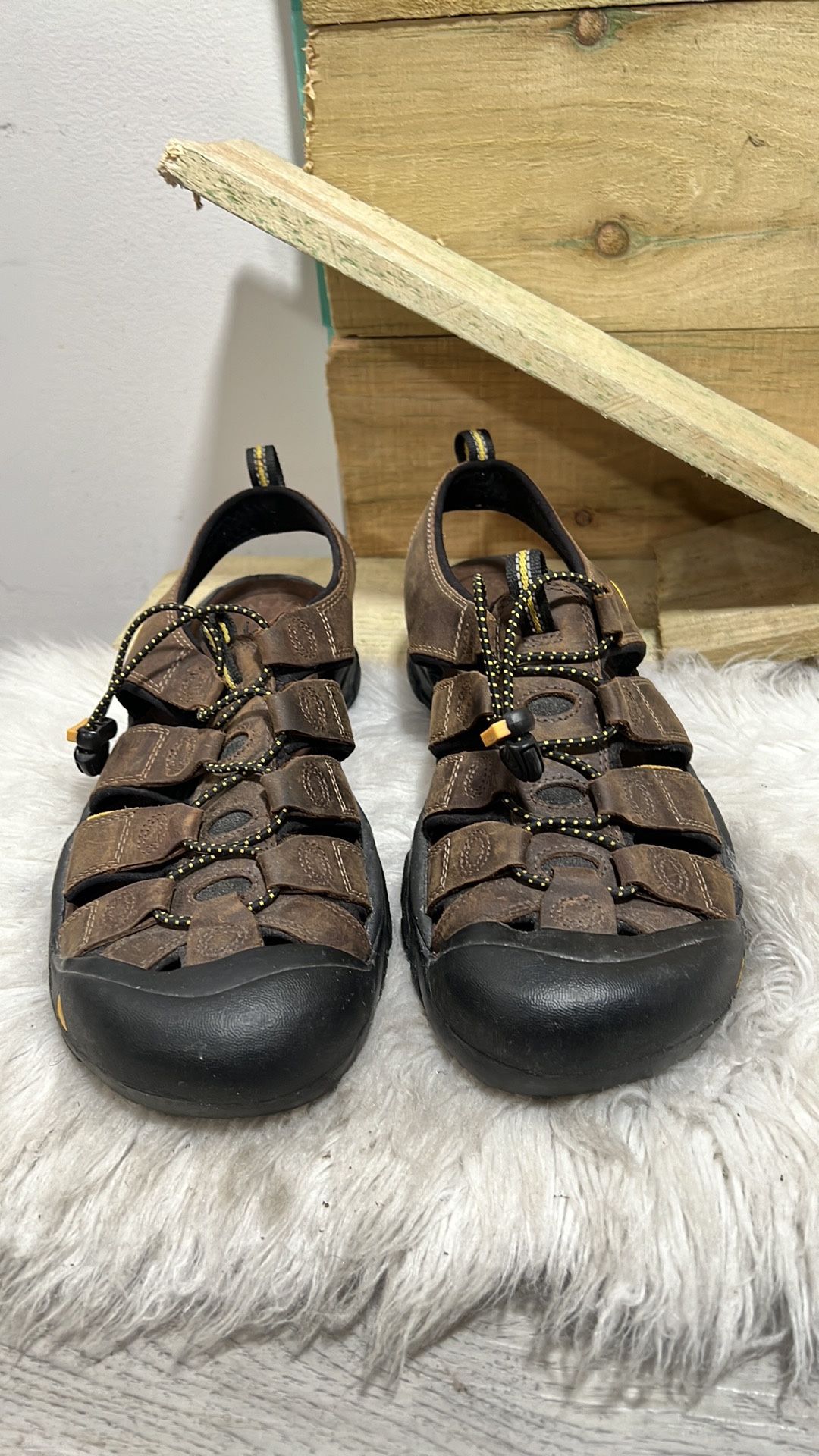 KEEN Newport Shoes Water Hiking Sandals Outdoor Shoes brown bison US 10