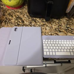Brand New Apple Ipad 10th Gen Keyboard And Case