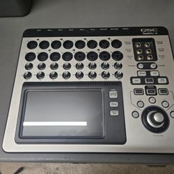 16 Channel Digital Mixer QSC TouchMix