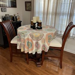 Bistro/Pub Cherry wood Table With Stools