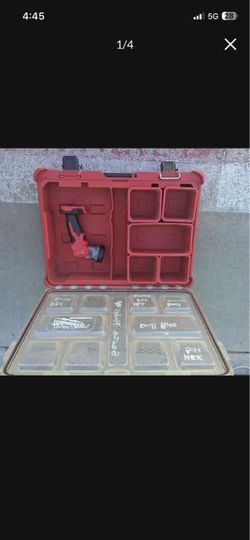 Milwaukee pack out toolbox