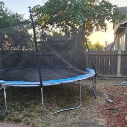 Sportspower TruJump Round Trampoline with safety net