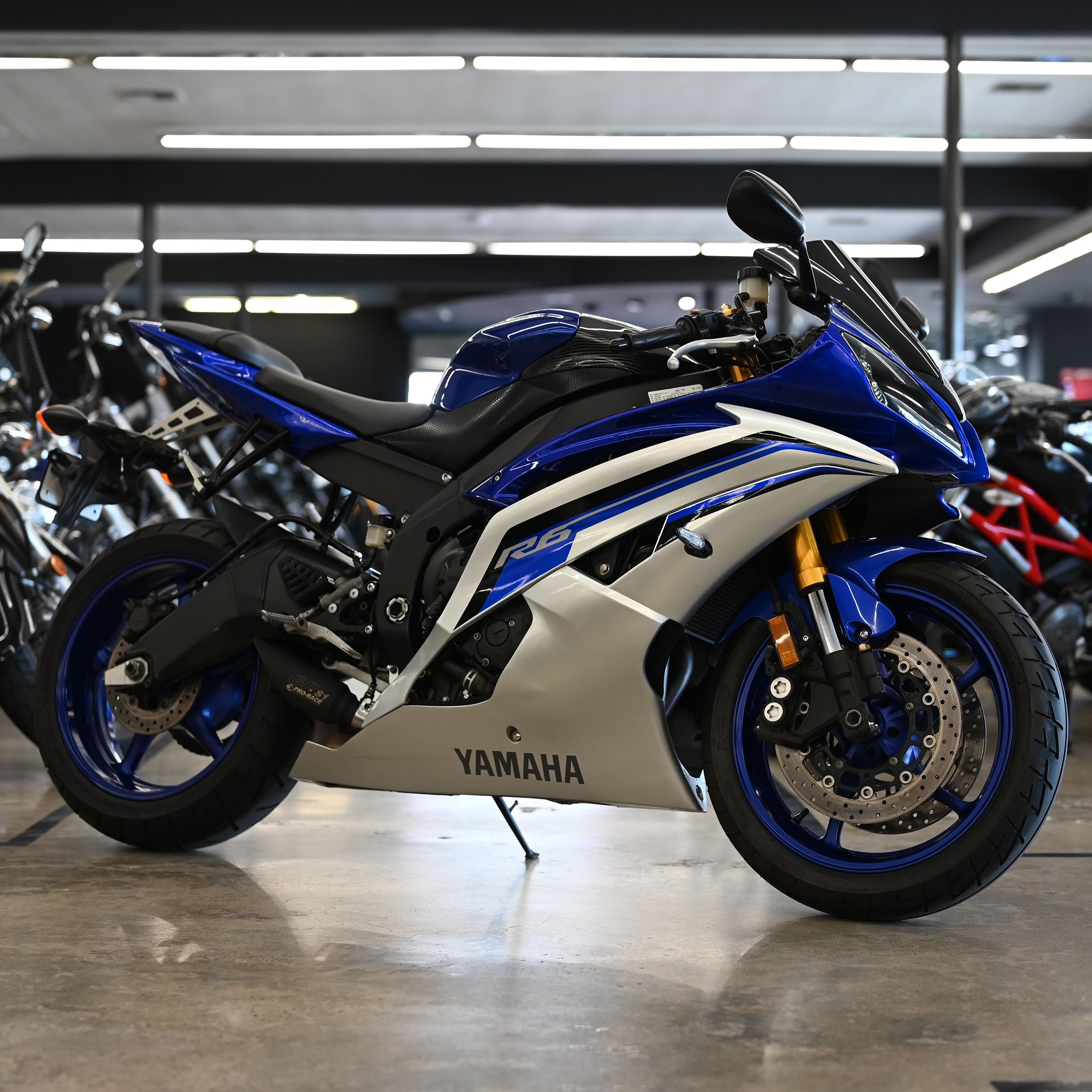 2016 YAMAHA R6