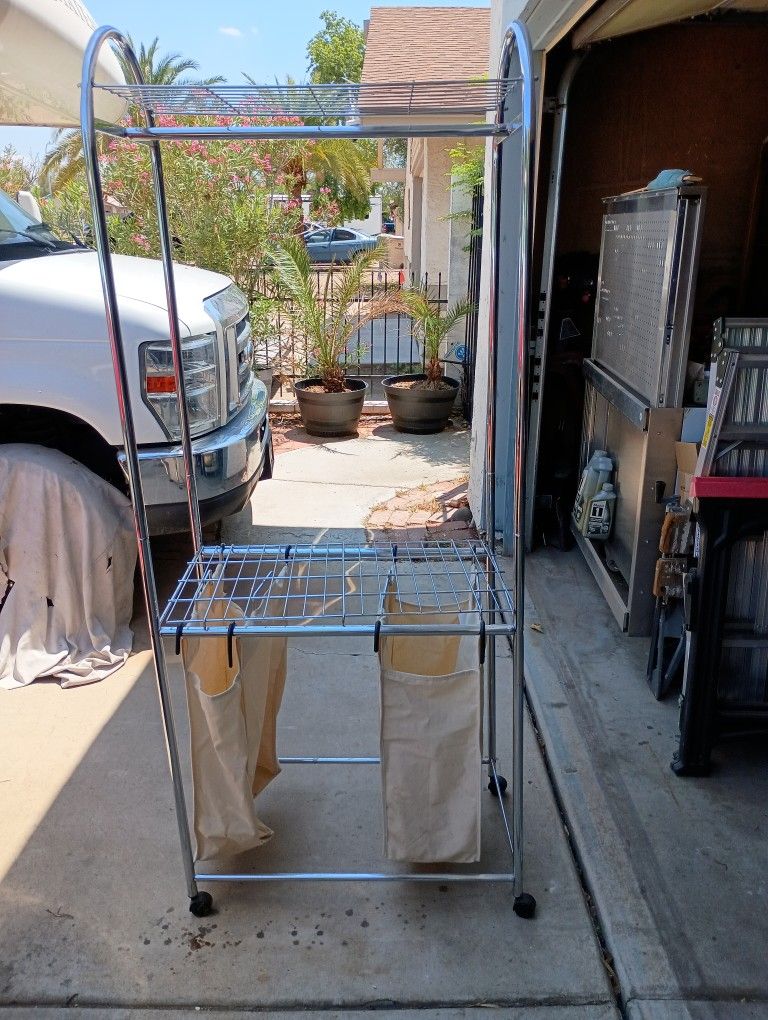 Clothes Hanger Rack