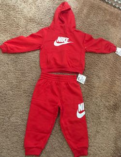 Boys Nike Outfit Size 24 Months