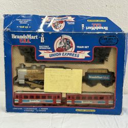 Vintage Bought In 1993 Union Express BrandsMart USA 16pcs Train Set