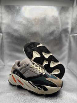 Adidas Yeezy Boost 700 "Wave Runner