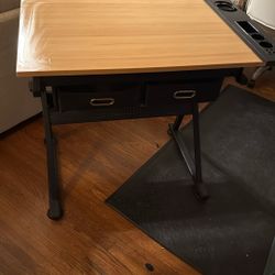 Art Desk