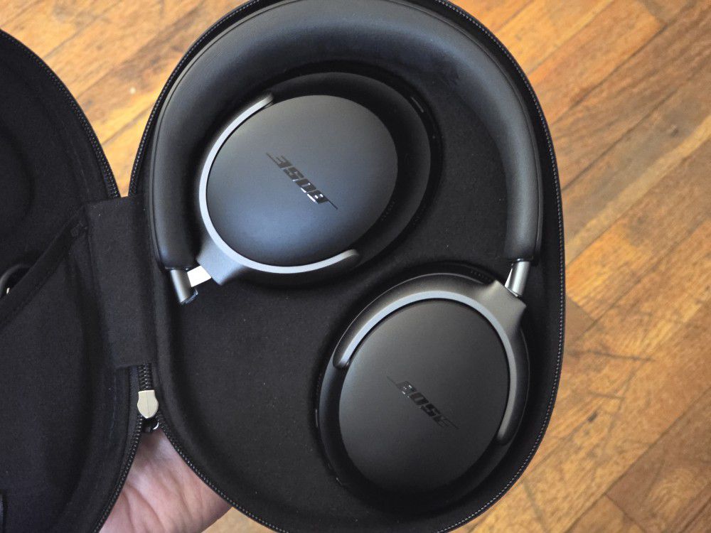 Bose QuietComfort Ultra Headphones Like New