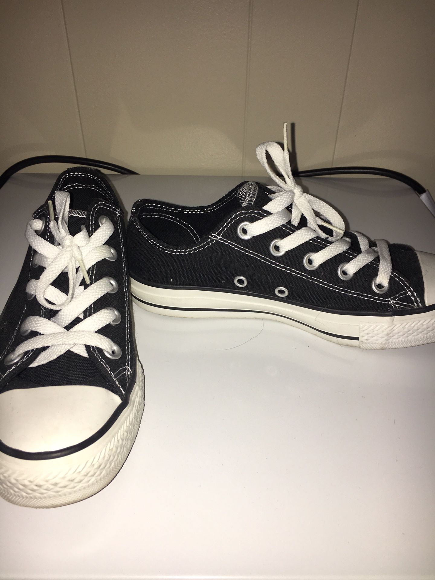 Converse size 6