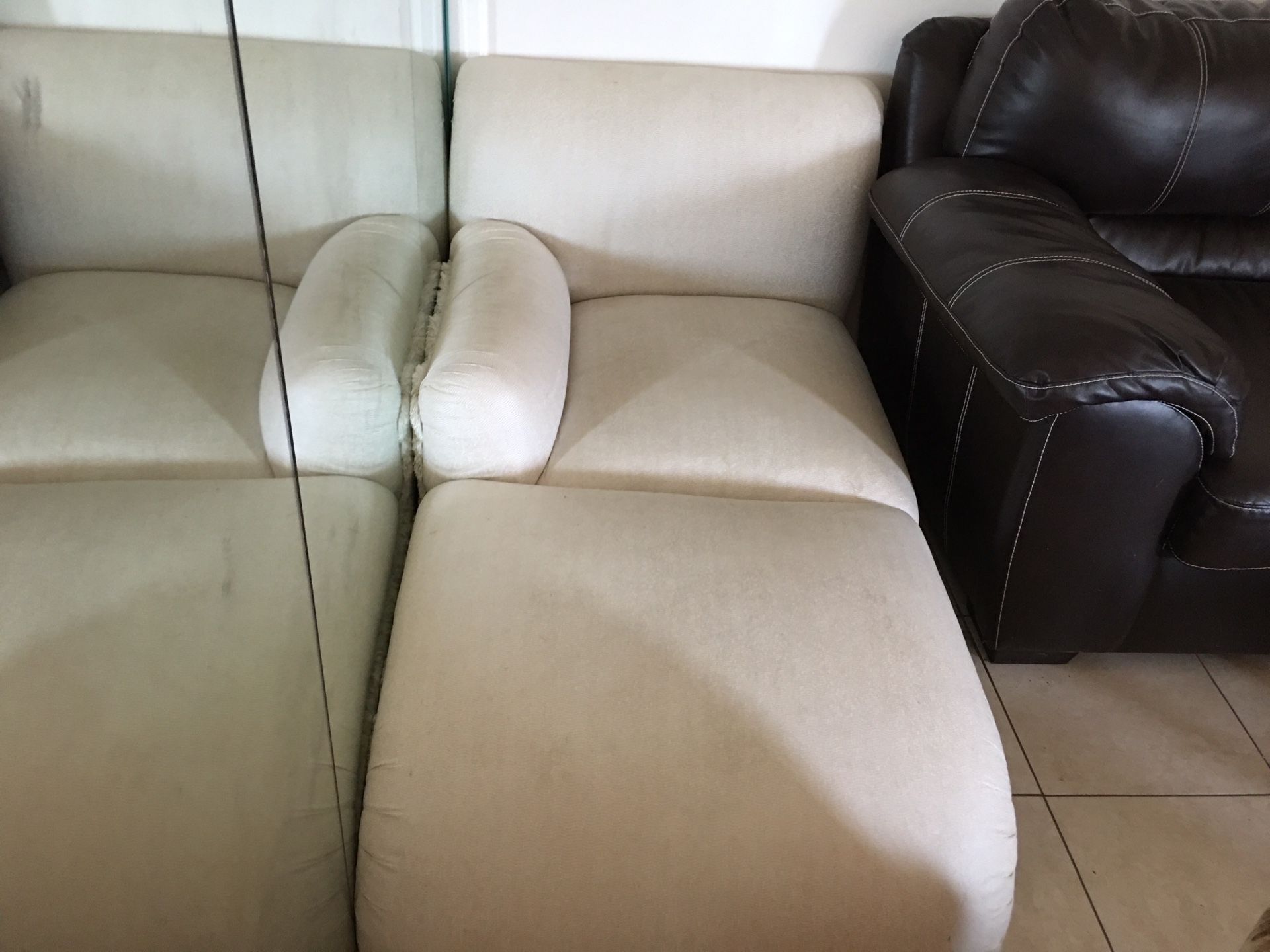 2 Box Bed With Remote Control And Matress