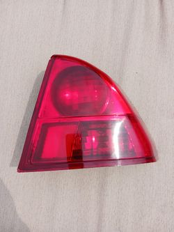 2003-2005 Honda Civic Right Side Tail Light