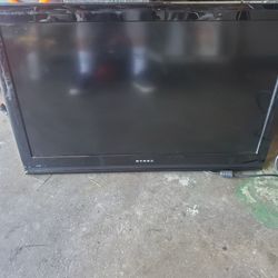 32 Inch TV 