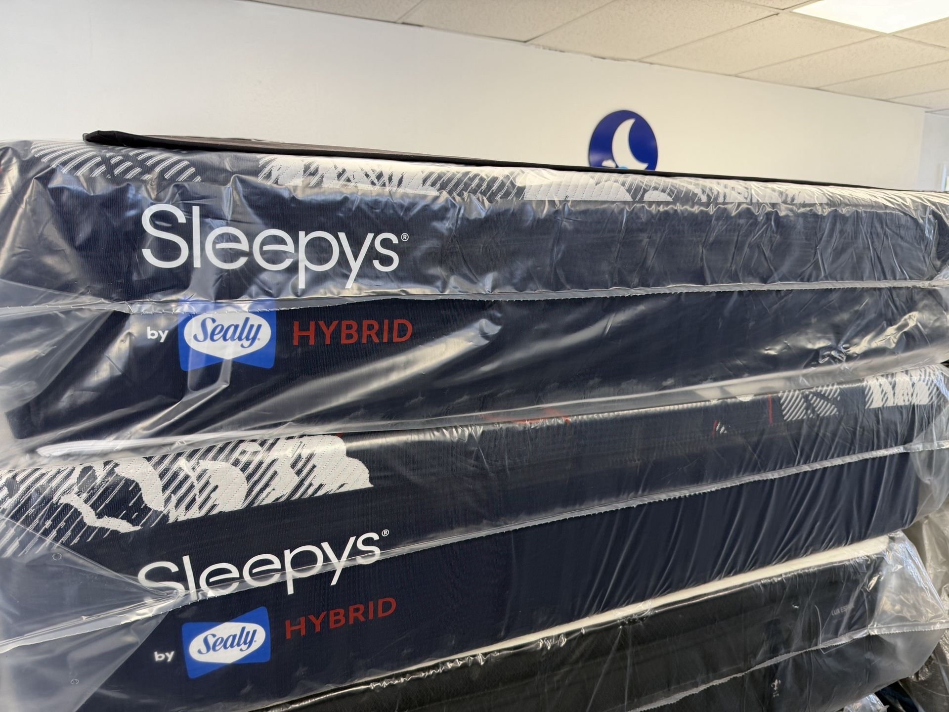 Queen Special Promotion Sealy Hybrid QUEEN 