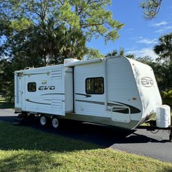 2013 Forest river Evo