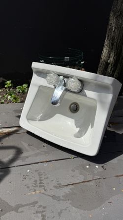 Small Bathroom Sink
