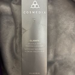 New in box Cosmedix Clarify salicylic acid foaming cleanser
