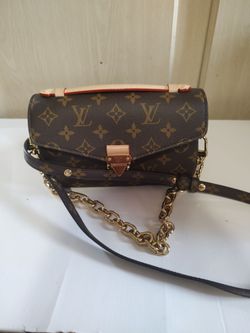 Louis Vuitton purse