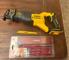 DeWALT DCS382 RECIPROCATING SAW (Tool Only)