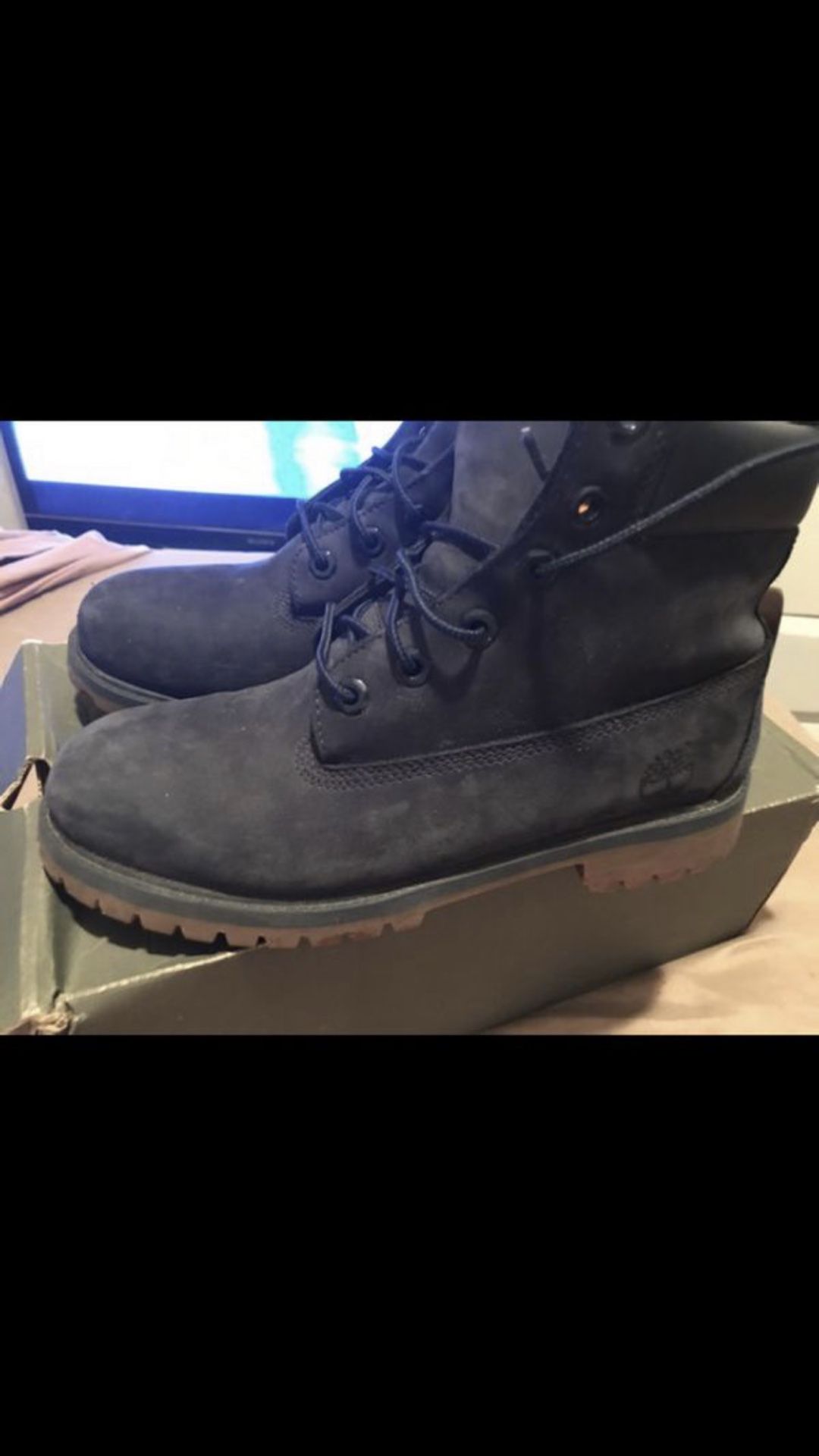Timberland boots size 7 in great condition color dark blue