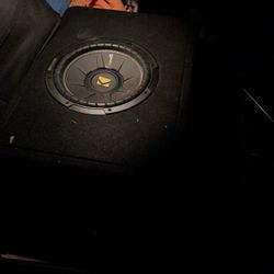 KICKER - CompC 10" Single-Voice-Coil 4-Ohm Loaded Subwoofer Enclosure