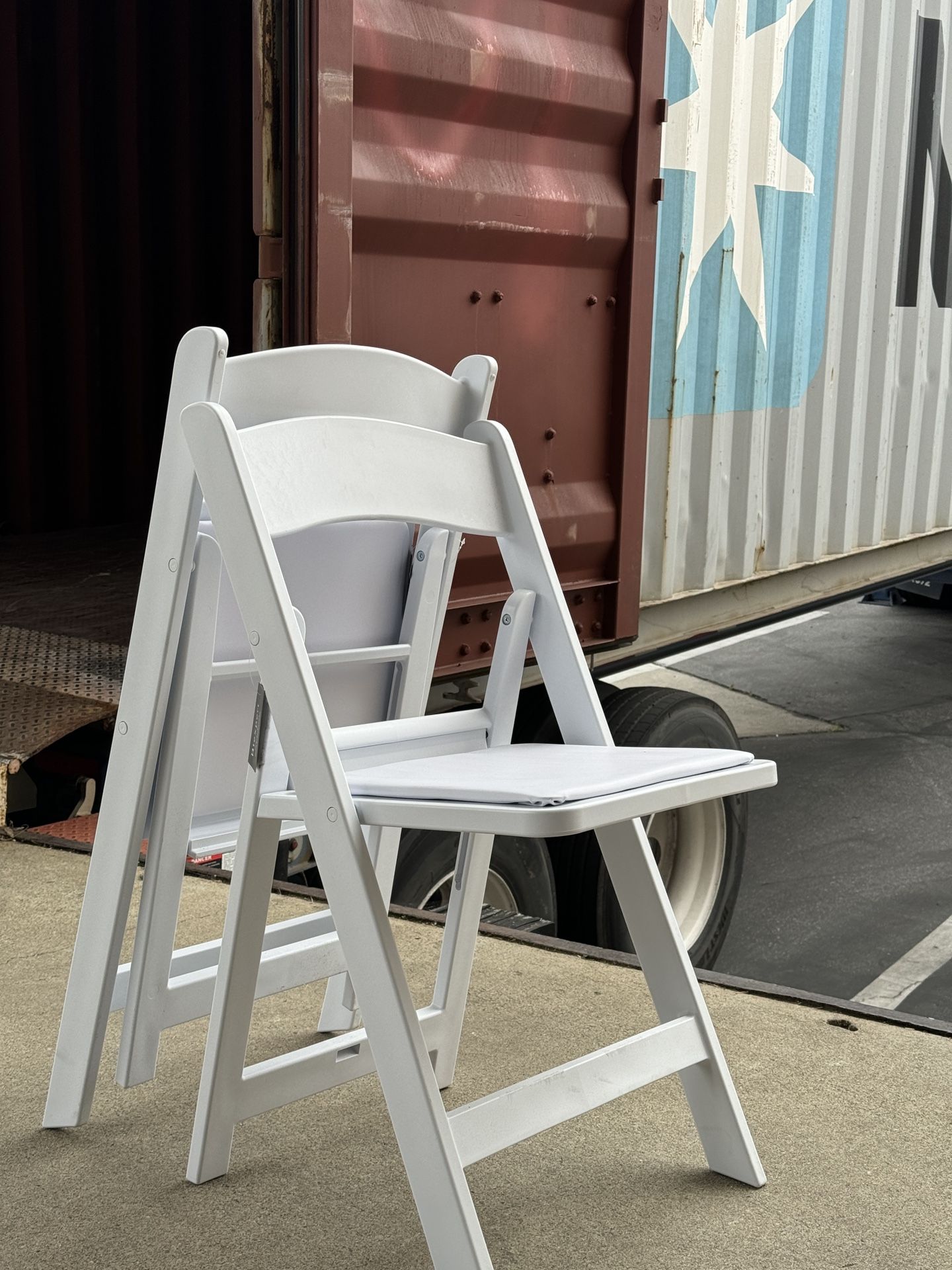 Resin Folding Chairs Indoor Outdoor Event Chairs Good For Rentals 