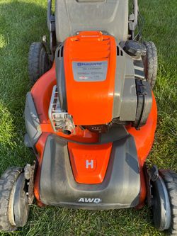 Husqvarna HU 725AWD BRIGGS &  STRATTON 725 XCi GAS Lawnmower