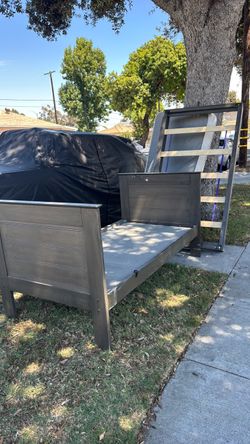 Twin Bed with Trundle
