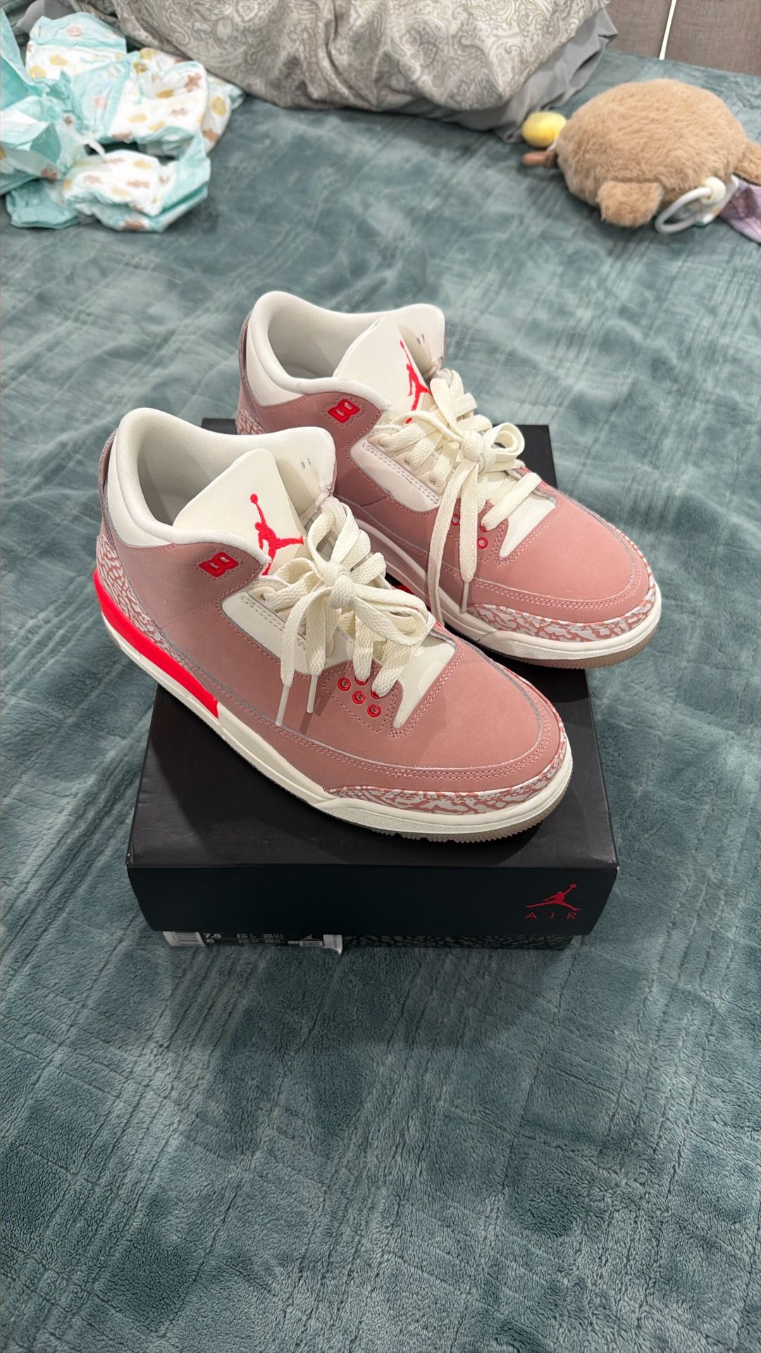 WMNS AIR JORDAN 3 RETRO