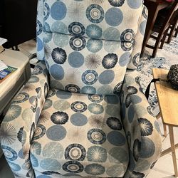 Power Recliner Ready To Go!!!