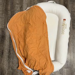 Dock A Tot Deluxe In White With Extra Orange Cover