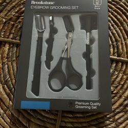 Eyebrow Grooming Set
