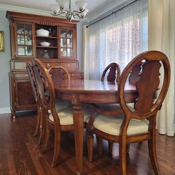 Walter E. Smithe Solid Wood Dining Set – Table, Chairs & Hutch